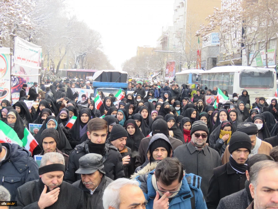 حضور اساتید, کارکنان و دانشجو معلمان در راهپیمایی ۲۲ بهمن ماه 4