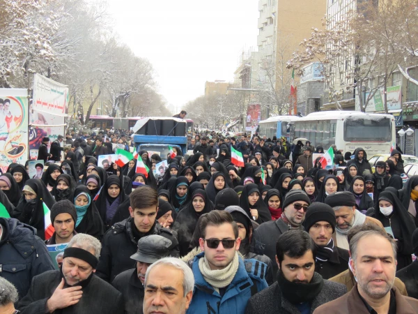 حضور اساتید, کارکنان و دانشجو معلمان در راهپیمایی ۲۲ بهمن ماه 11