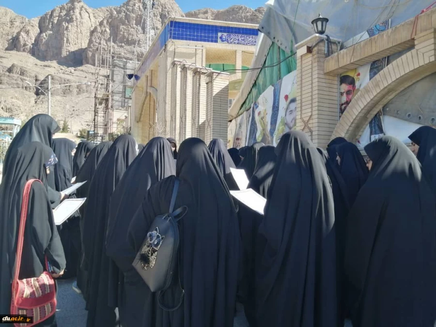 تجدید میثاق دانشجویان پردیس حضرت فاطمه الزهرا(س) یزد با آرمان های سردار شهید حاج قاسم سلیمانی 2