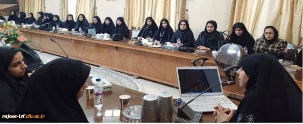 نشست تحلیلی ریزش ها و رویش های انقلاب اسلامی