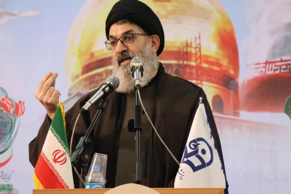 مراسم بزرگداشت اربعین شهادت سردار سرافراز اسلام شهید سپهبد حاج قاسم سلیمانی و بزرگداشت چهل و یکمین سالگرد پیروزی انقلاب اسلامی با سخنرانی حجت الاسلام و المسلمین سید هاشم الحیدری از رهبران جبهه مقاومت در ساری برگزار شد. 3