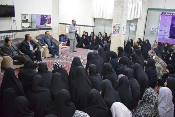 دیدار مدیرامورپردیس های استان با دانشجویان پردیس شهید صدوقی (ساختمان بعثت) 2