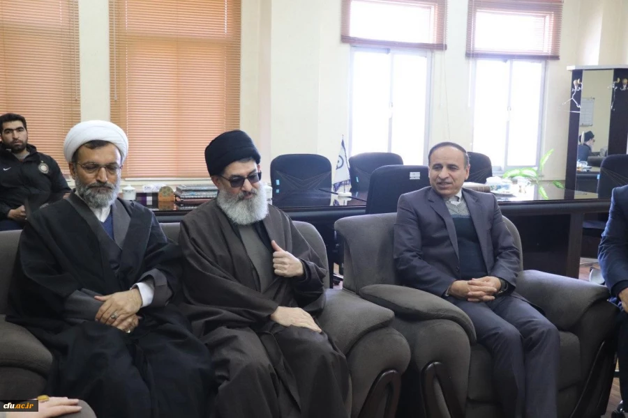 مراسم بزرگداشت اربعین شهادت سردار سرافراز اسلام شهید سپهبد حاج قاسم سلیمانی و بزرگداشت چهل و یکمین سالگرد پیروزی انقلاب اسلامی با سخنرانی حجت الاسلام و المسلمین سید هاشم الحیدری از رهبران جبهه مقاومت در ساری برگزار شد. 7