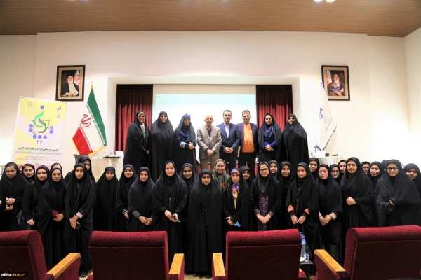 کرسی ترویجی عرضه و نقد ایده علمی با عنوان «اثر بخشی به کارگیری زبان امکان معلمان» بر پرورش سوادهای چند گانه دانش آموزان 7