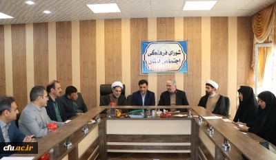 دکتر غفاری در شورای فرهنگی و اجتماعی دانشگاه فرهنگیان استان کرمان
وزارت علوم نگاه ویژه به دانشگاه فرهنگیان در حوزه فرهنگی و اجتماعی دارد.