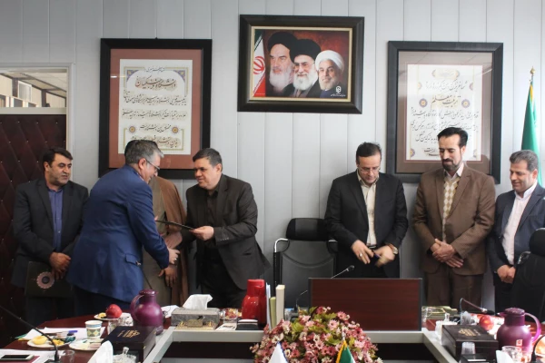 تقدیر از همکاران حقوقی 2