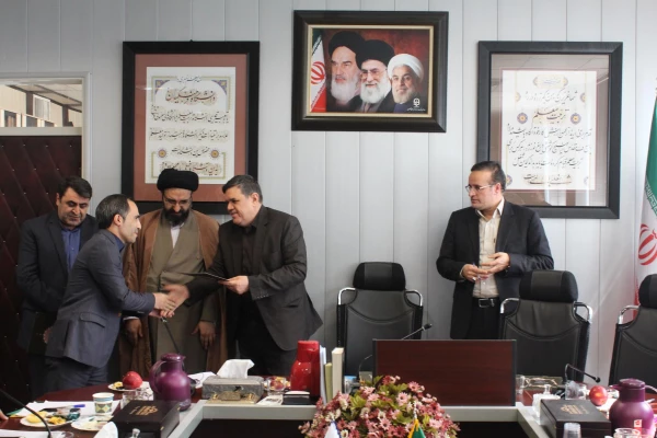 تقدیر از همکاران حقوقی 8