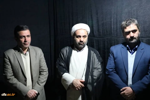 باحضور مسئولین دانشگاه فرهنگیان استان قزوین استودیوی ضبط پادکست درپردیس شهیدرجایی قزوین افتتاح ومورد بهره برداری قرارگرفت. 2