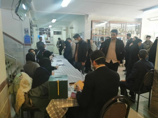 برای ادای دین به شهدا و انجام تکلیف در انتخابات شرکت کردیم 5