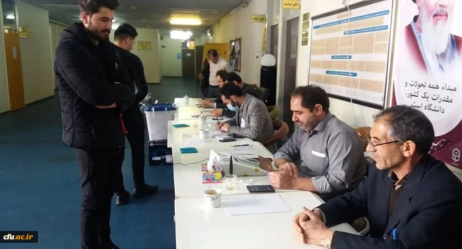حضور پر شور دانشجومعلمان دانشگاه فرهنگیان استان اردبیل در انتخابات مجلس شورای اسلامی در شعبه اخذ رای پردیس علامه طباطبایی به روایت تصویر
 2