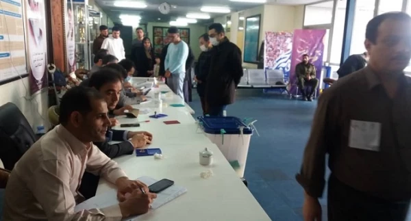 حضور پر شور دانشجومعلمان دانشگاه فرهنگیان استان اردبیل در انتخابات مجلس شورای اسلامی در شعبه اخذ رای پردیس علامه طباطبایی به روایت تصویر
 3