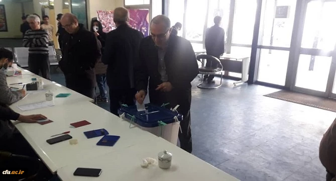 حضور پر شور دانشجومعلمان دانشگاه فرهنگیان استان اردبیل در انتخابات مجلس شورای اسلامی در شعبه اخذ رای پردیس علامه طباطبایی به روایت تصویر
 4