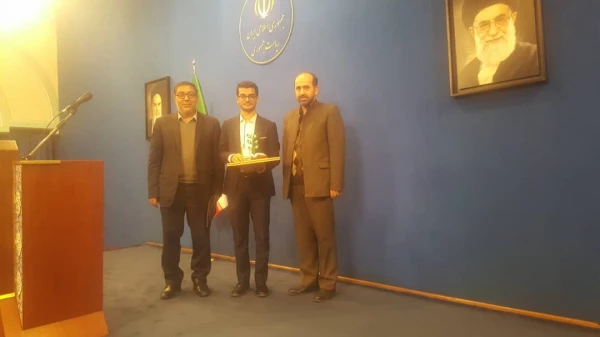 
در جشنواره دانشجوی نمونه کشوری از دانشجومعلم آقای احسان طالبی با حضور معاون اول رئیس جمهور تقدیر شد 2