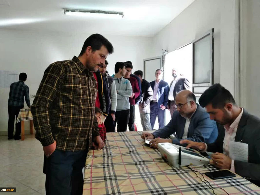 حضور پرشور دانشگاهیان دانشگاه فرهنگیان استان اصفهان در انتخابات مجلس یازدهم