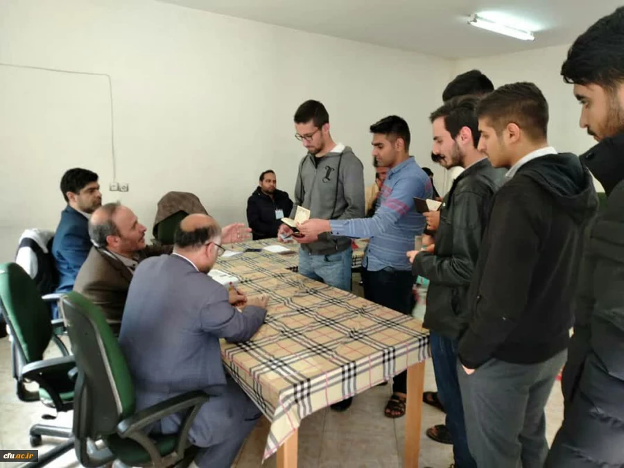 حضور پرشور دانشگاهیان دانشگاه فرهنگیان استان اصفهان در انتخابات مجلس یازدهم