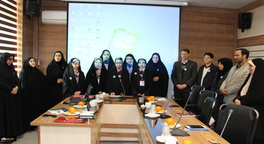 اولین دوره آموزشی توانمند سازی همیاران سلامت جسم و روان