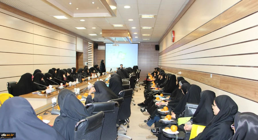 برگزاری دوره آموزشی توانمند سازی همیاران سلامت جسم و روان 2