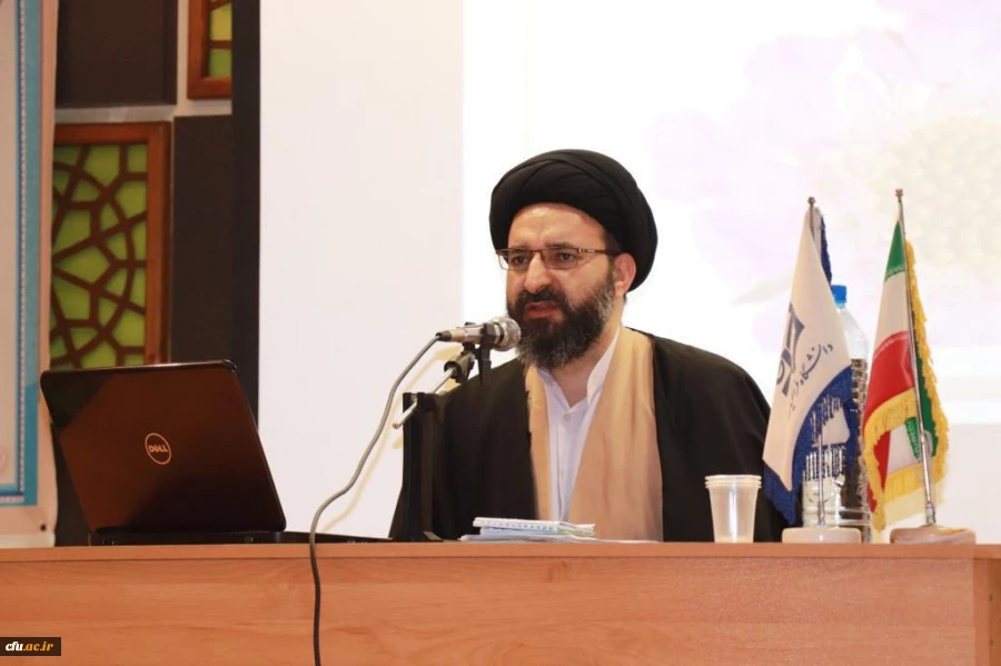 اگر در دانشگاه فرهنگیان به سردار شهید سلیمانی به عنوان یک الگو و مکتب نگاه شود قطعا برکات زیادی را برای جامعه، تربیت معلم و تربیت انسان هایی در این طراز درپی خواهدداشت 2