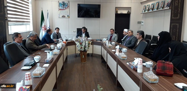 دکتر حمیدرضا مشهدی مدیر امور پردیس های استان قزوین،به همراه هیئت رئیسه دانشگاه با دکتر حسنعلی اصغری مدیر کل آموزش وپرورش استان قزوین دیدار وگفتگو کرد. 2