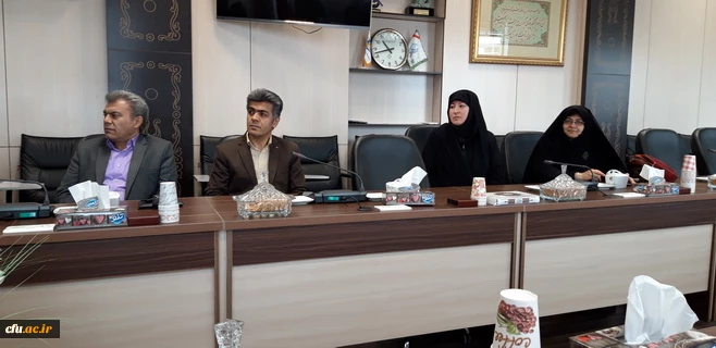 دکتر حمیدرضا مشهدی مدیر امور پردیس های استان قزوین،به همراه هیئت رئیسه دانشگاه با دکتر حسنعلی اصغری مدیر کل آموزش وپرورش استان قزوین دیدار وگفتگو کرد. 6