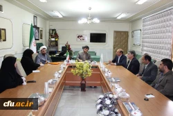 در پی انتصاب مدیر کل جدید آموزش و پرورش استان لرستان، جمعی از مسئولین دانشگاه فرهنگیان استان با حضور در دفتر مدیر کل، این انتصاب را به ایشان تبریک گفتند.نتصاب  5