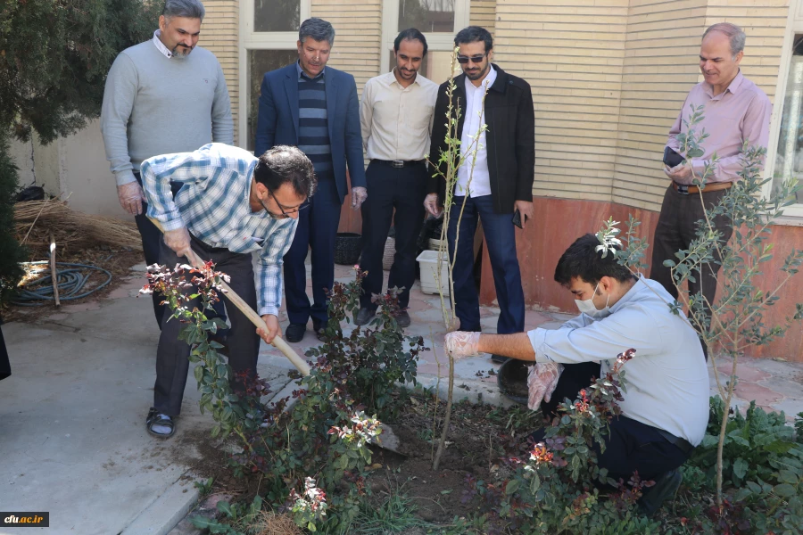 برگزاری مراسم روز درختکاری در دانشگاه فرهنگیان استان اصفهان