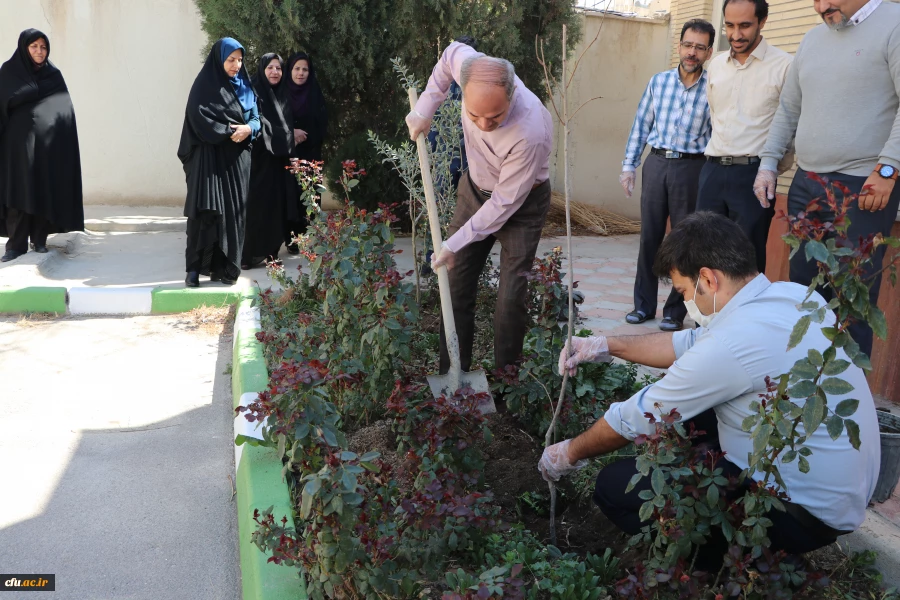 برگزاری مراسم روز درختکاری در دانشگاه فرهنگیان استان اصفهان