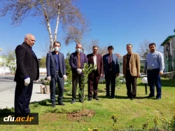 درختکاری را تنها در روز درختکاری خلاصه نکنیم
 2