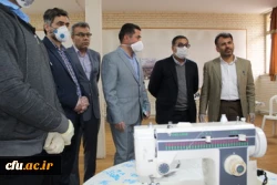 بازدیددکتر انصاری راد معاون دانشجویی دانشگاه فرهنگیان کشوربه همراه دکتر اصغری مدیر کل آموزش وپرورش استان قزوین ازروند تولید ماسک وشیلد محافظ دردانشگاه فرهنگیان استان قزوین 2