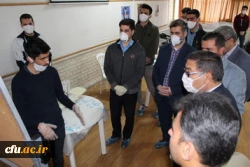 بازدیددکتر انصاری راد معاون دانشجویی دانشگاه فرهنگیان کشوربه همراه دکتر اصغری مدیر کل آموزش وپرورش استان قزوین ازروند تولید ماسک وشیلد محافظ دردانشگاه فرهنگیان استان قزوین 4