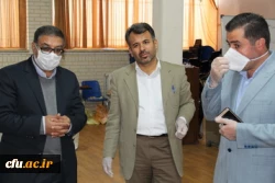 بازدیددکتر انصاری راد معاون دانشجویی دانشگاه فرهنگیان کشوربه همراه دکتر اصغری مدیر کل آموزش وپرورش استان قزوین ازروند تولید ماسک وشیلد محافظ دردانشگاه فرهنگیان استان قزوین 6
