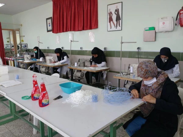 مشارکت دانشجویان دانشگاه فرهنگیان استان مرکزی در تولید ماسک طبی
 6