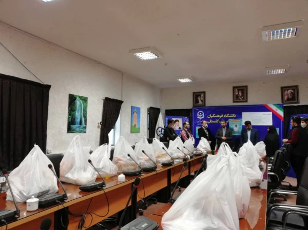 اهدا بسته های مواد غذایی به نیازمندان در شهر گرگان
 5