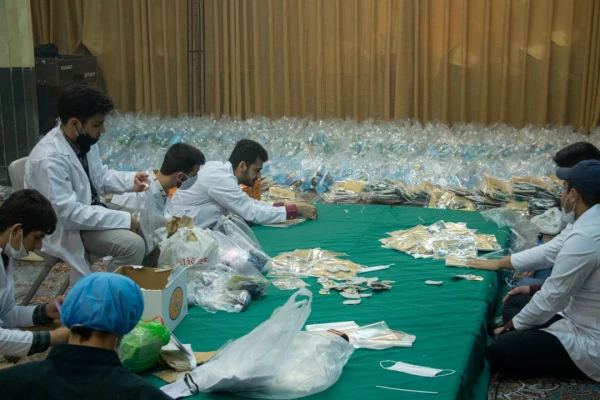 رزمایش همدلی و کمک مومنانه کارکنان و دانشجویان دانشگاه فرهنگیان اصفهان