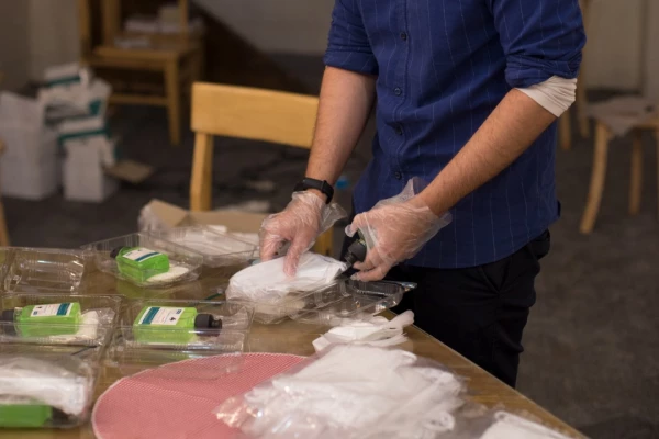 رزمایش همدلی و کمک مومنانه کارکنان و دانشجویان دانشگاه فرهنگیان اصفهان