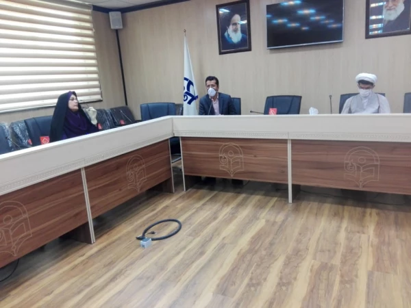 دومین نشست شورای آموزشی پردیس های استان هرمزگان در سال ۹۹ با موضوع بررسی آموزش های مجازی و مهارت آموزان ماده ۲۸ برگزار گردید. 5