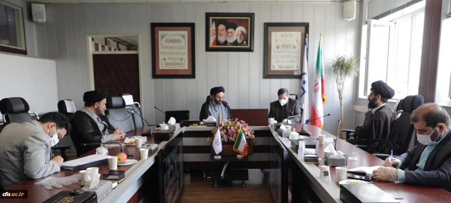 توجه به کرونا نباید موجب غفلت دانشگاه از اهمیت بیانیه گام دوم و سال جهش تولید شود
 4