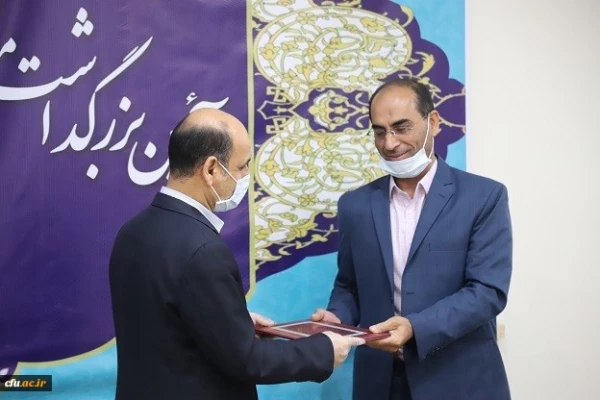 با حضور ویدئو کنفرانسی رئیس جمهور از معلمان برتر گلستان تجلیل شد 3