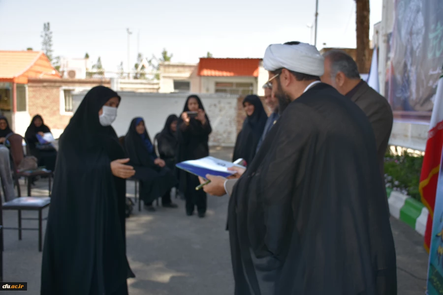 گرامیداشت هفته معلم و تجلیل از همکاران پردیس های استان 5