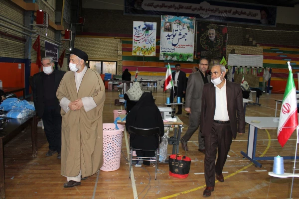 بازدید مدیریت امر پردیس های استان آذربایجان شرقی از فعالیت های جهادی موکب شهدای آذربایجان
 3