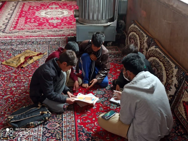 همزمان با دهه سرآمدی آموزش و تجلیل از مقام معلم و استاد انجام شد :
برگزاری اردوی جهادی تدریس دانشجو معلمان در روستاهای محروم شهرستان نیشابور به همت بسیج دانشجویی 2