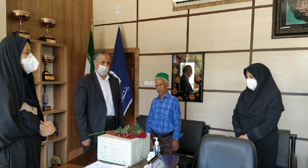 تجلیل از همکاران پیشکسوت پردیس شهید هاشمی نژاد دانشگاه فرهنگیان خراسان رضوی 2