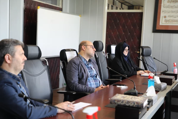 نشست بررسی و تبادل نظر برنامه های مدیریت امور مدارس وابسته و کارورزی در سال 1399 برگزار شد 2