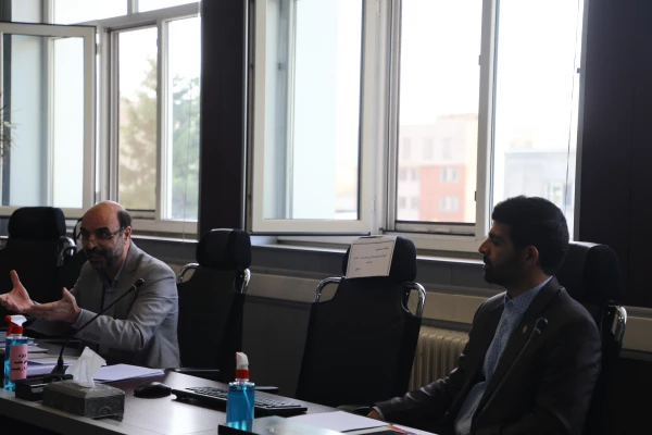 نشست بررسی و تبادل نظر برنامه های مدیریت امور مدارس وابسته و کارورزی در سال 1399 برگزار شد 4