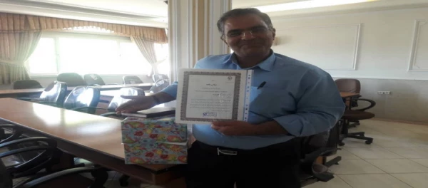 برگزاری جلسه تقدیر از همکاران حوزه ی آموزش به مناسبت گرامیداشت دهه ی سرآمدی آموزش 4