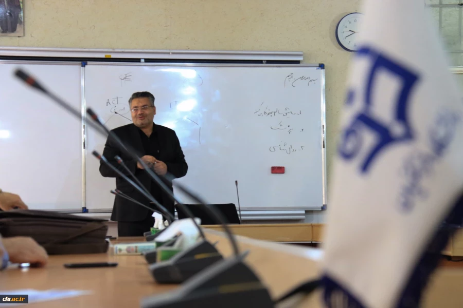 کارگاه آموزشی مهارت های زندگی اسلامی ویژه اعضاء هیات علمی 3