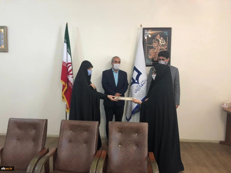 تجلیل از کارشناسان روابط عمومی پردیس های دانشگاه فرهنگیان استان
 2