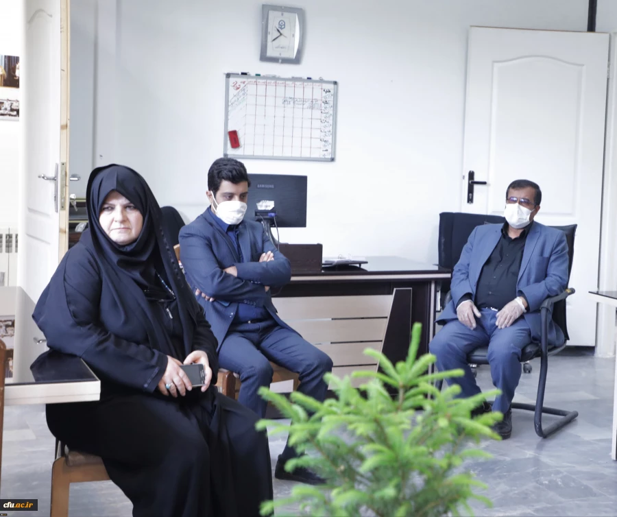 
دیدار اعضای هیات رئیسه دانشگاه فرهنگیان با کارکنان روابط عمومی
 3