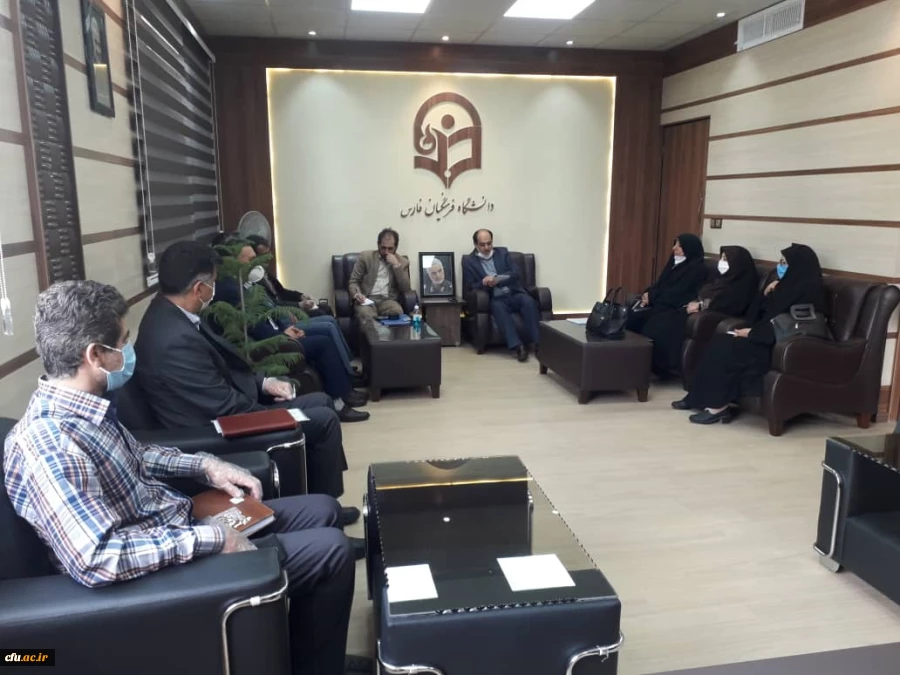  نشست  مدیر امور پردیس های دانشگاه فرهنگیان استان فارس با مدیر کل آموزش و پرورش فارس 4