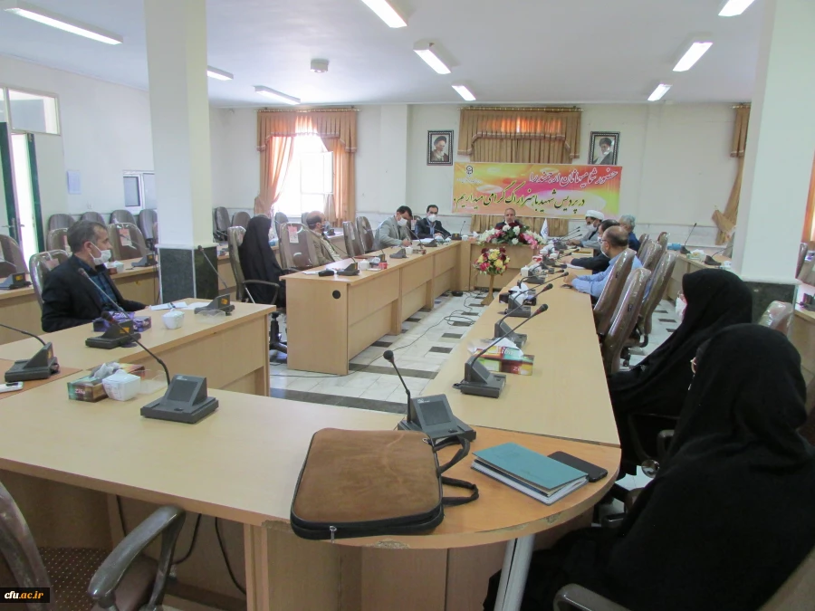 نشست هم اندیشی اساتید دروس معارف اسلامی در دانشگاه فرهنگیان استان مرکزی برگزار شد
 3